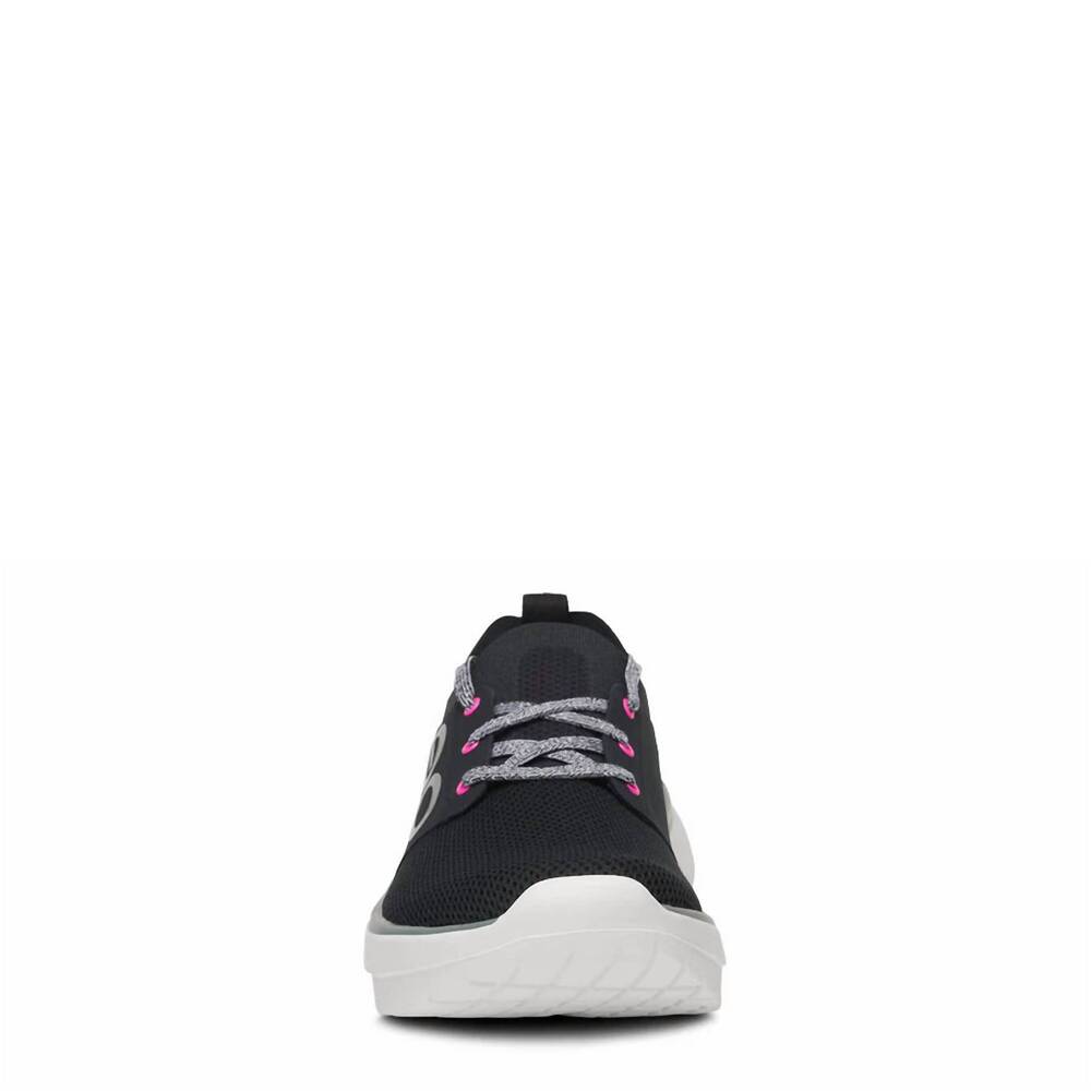 NEW OOFOS women's oomy stride sneakers in black/white - Picture 5 of 6